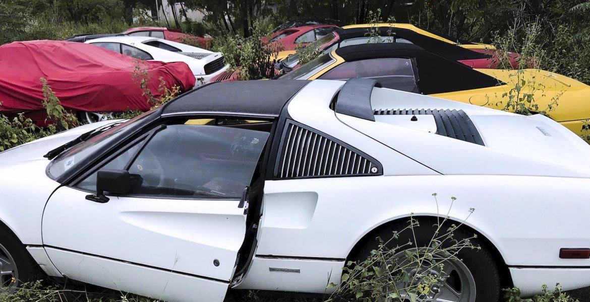 Mysteriöser Ferrari-Friedhof in Texas entdeckt: Finder ratlos