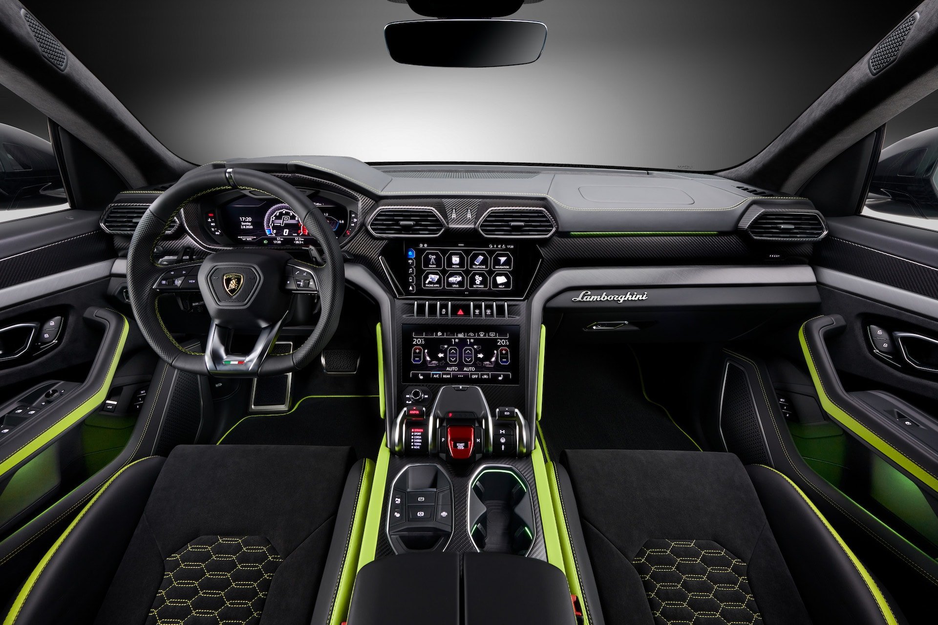 Der Lamborghini URUS zeigt sich in neuer Farbe: Die Graphite Capsule Edition 4
